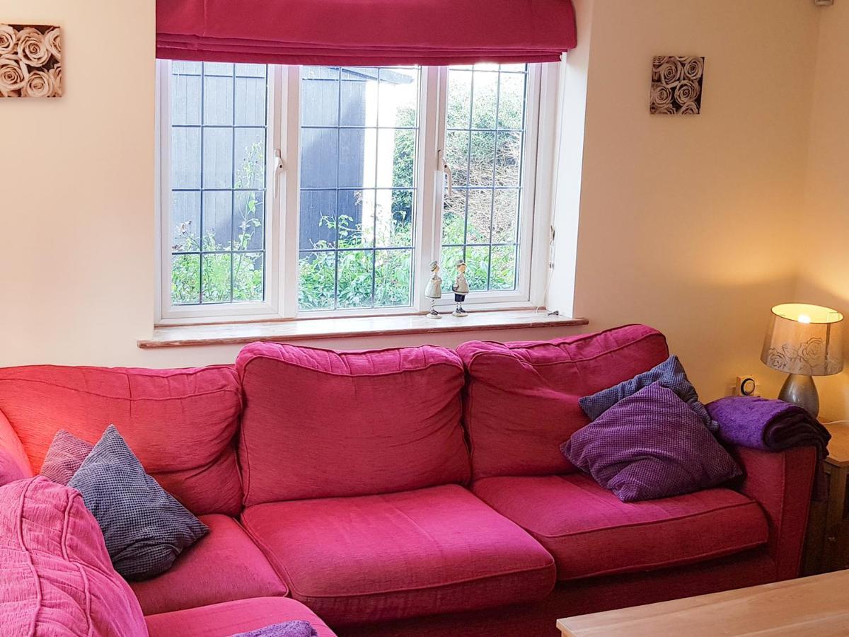 צ'ארד Rose Cottage מראה חיצוני תמונה